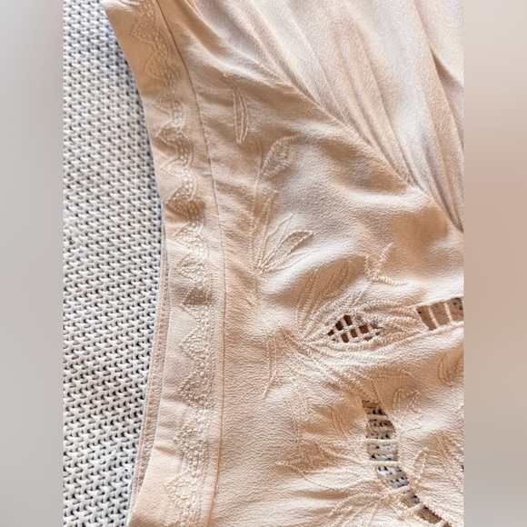 ASTR The Label Embroidered Cream Lace Detail Top Flowy Blouse - Picture 13 of 16